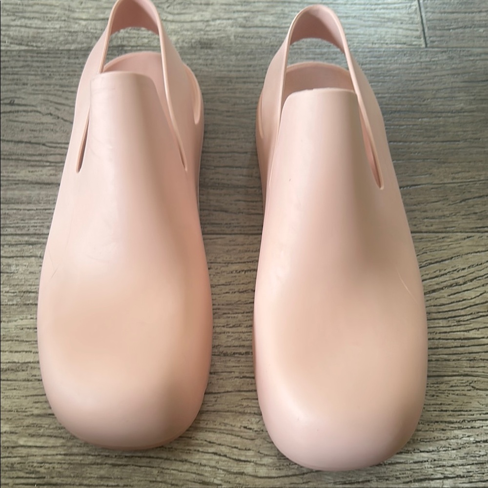 Bottega Veneta Pink Clogs - Picture 4 of 14